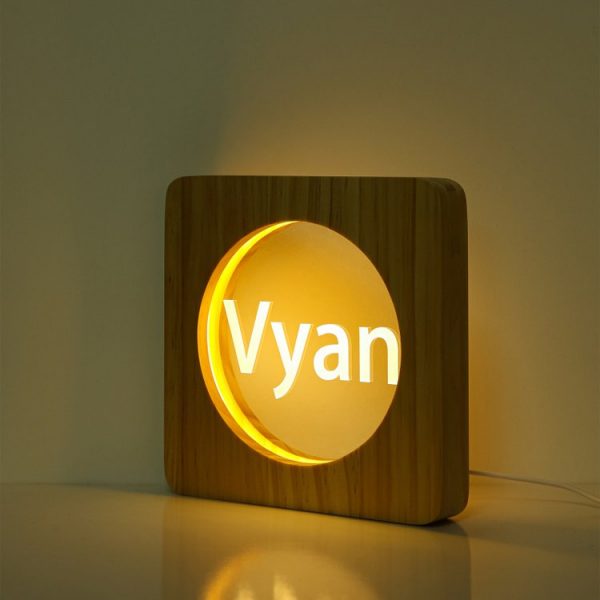 houten lamp met naam
