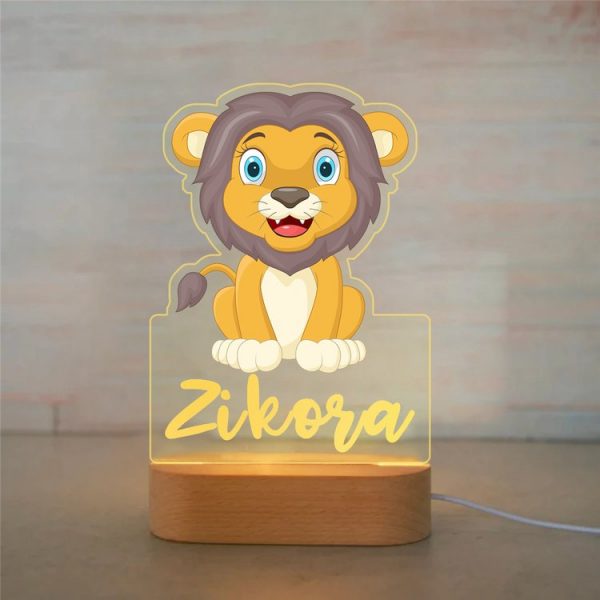 houten lamp met naam leeuwtje welpje