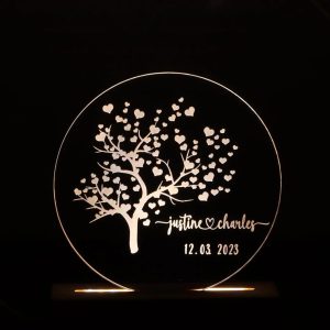 Liefdesboom lamp met datum en namen