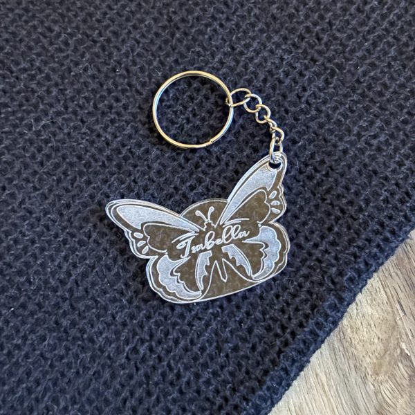vlindertje sleutelhanger gepersonaliseerd met naam